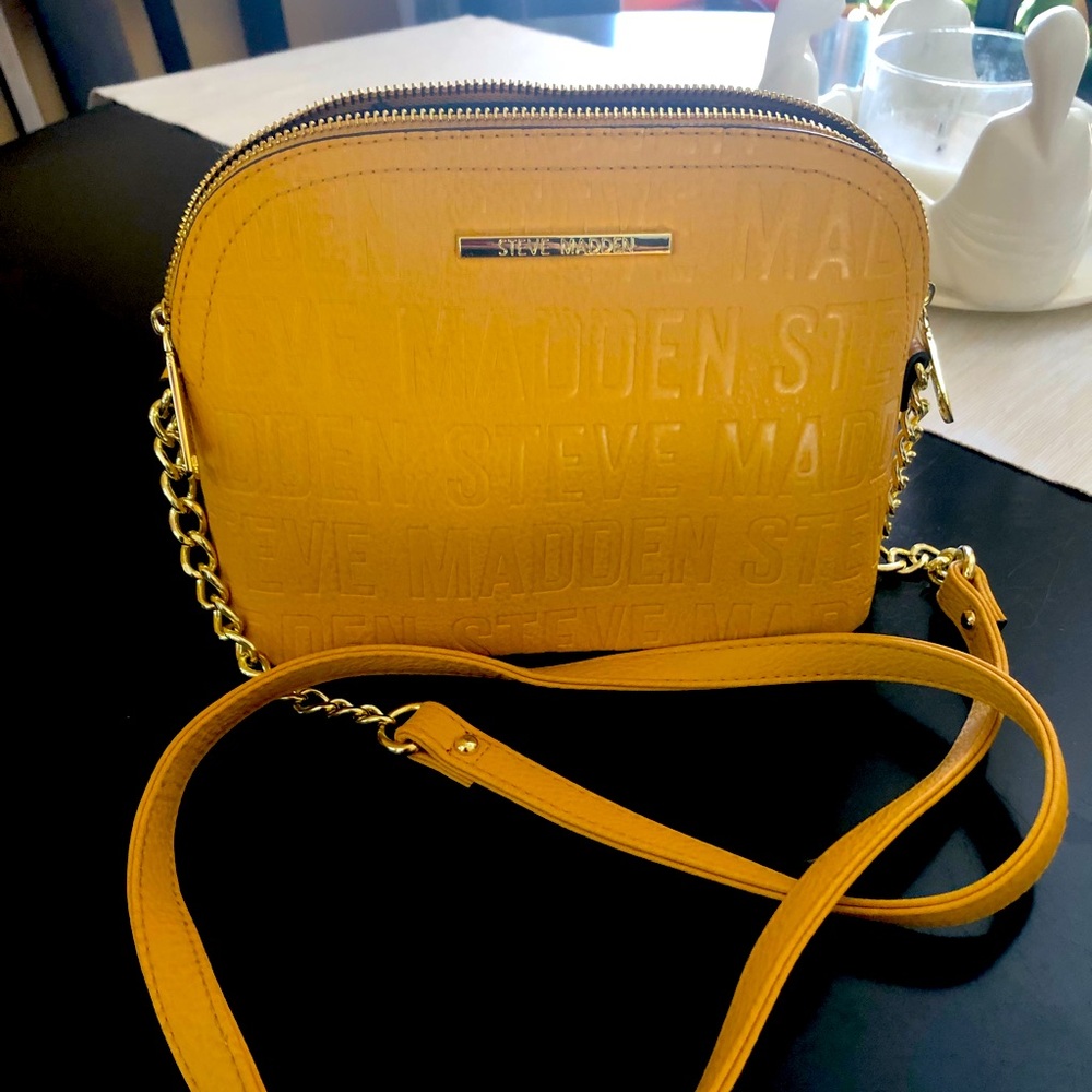 EUC Steven Madden crossbody